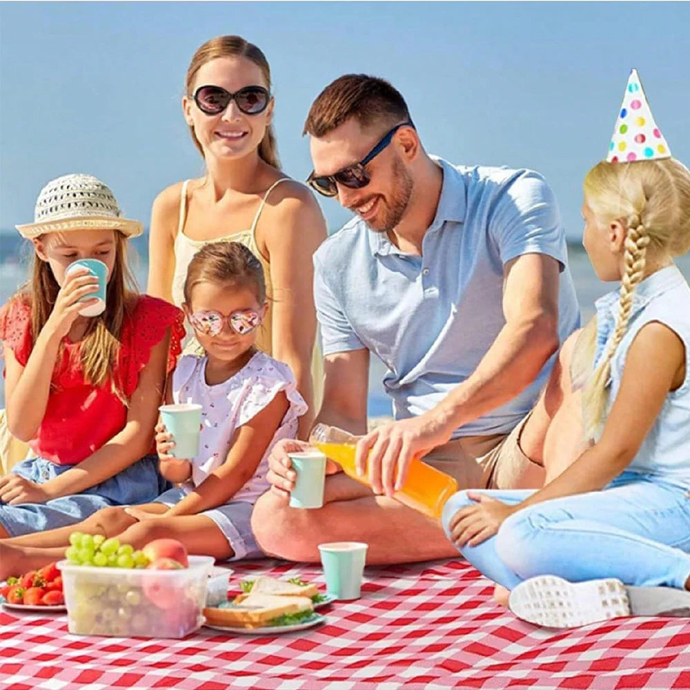Lightweight Beach & Picnic Blanket – 140×190cm